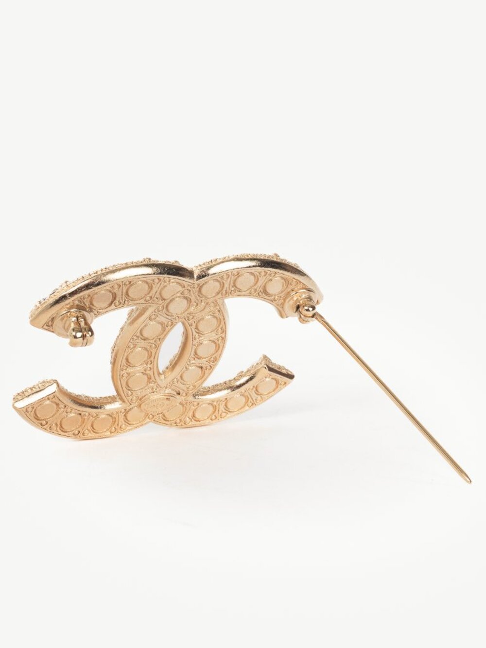 Chanel F19 Gold-Tone Faux-Pearl & Crystal-Embellished Brooch - Picture 3 of 5
